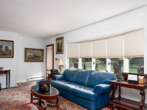 9 Birchwood Dr, Holden MA 01520