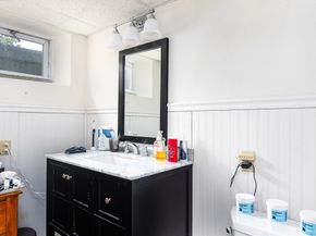 9 Birchwood Dr, Holden MA 01520