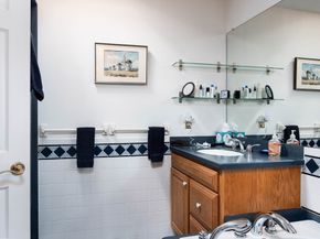 9 Birchwood Dr, Holden MA 01520