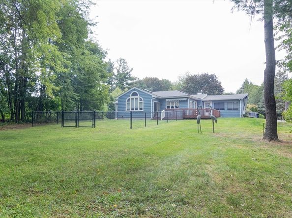 9 Birchwood Dr, Holden MA 01520
