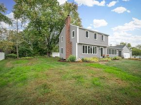 60 Lakemans Ln, Ipswich MA 01938