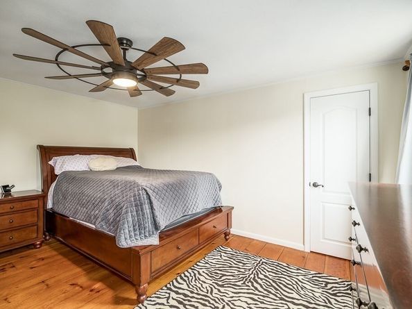 60 Lakemans Ln, Ipswich MA 01938