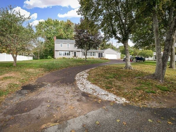 60 Lakemans Ln, Ipswich MA 01938