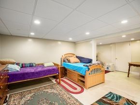 60 Lakemans Ln, Ipswich MA 01938