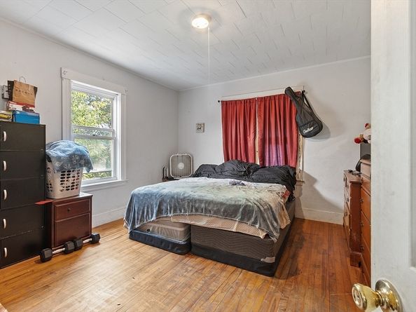 33-35 Omena Pl, Fitchburg MA 01420