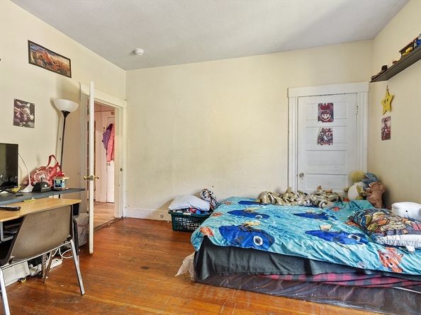 33-35 Omena Pl, Fitchburg MA 01420