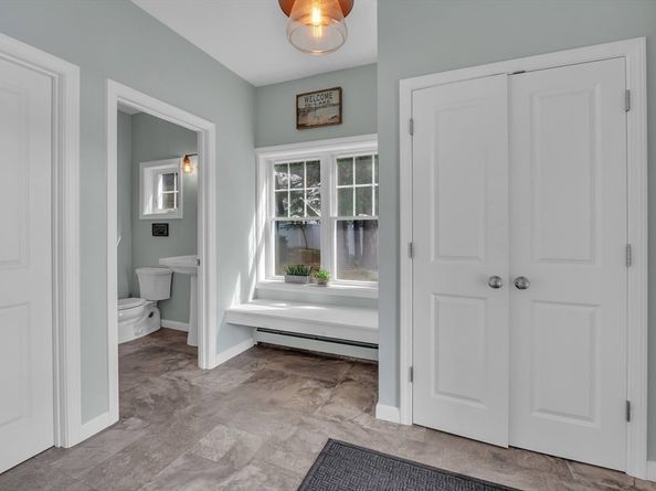 43 Mountain Brook Rd, Sturbridge MA 01566