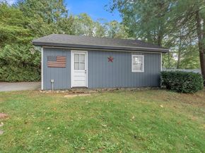 43 Mountain Brook Rd, Sturbridge MA 01566