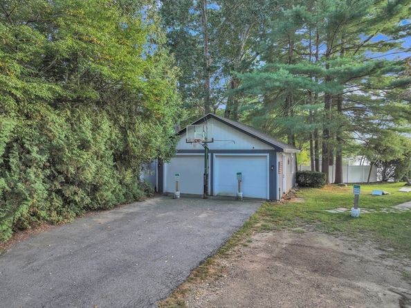 43 Mountain Brook Rd, Sturbridge MA 01566