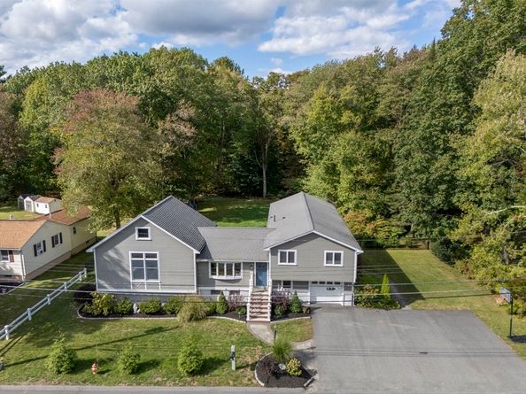 11 Crowley Rd, Burlington MA 01803