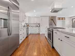 11 Crowley Rd, Burlington MA 01803