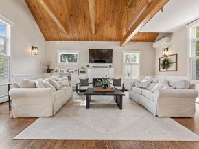 11 Crowley Rd, Burlington MA 01803