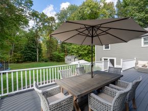 11 Crowley Rd, Burlington MA 01803
