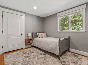 11 Crowley Rd, Burlington MA 01803
