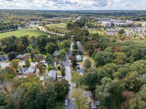 11 Crowley Rd, Burlington MA 01803