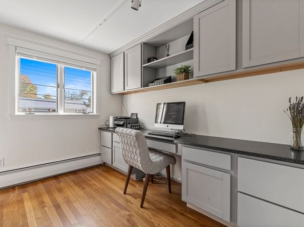 11 Crowley Rd, Burlington MA 01803