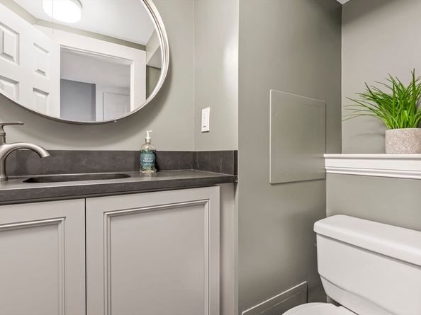 11 Crowley Rd, Burlington MA 01803