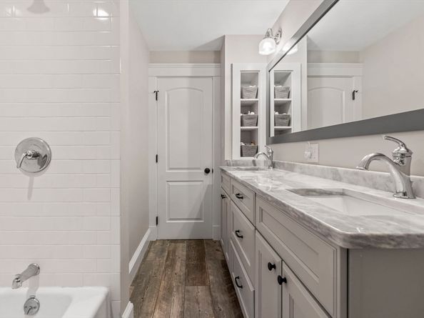 11 Crowley Rd, Burlington MA 01803