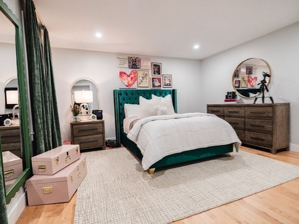 6 Rivendell Ln, Millis MA 02054