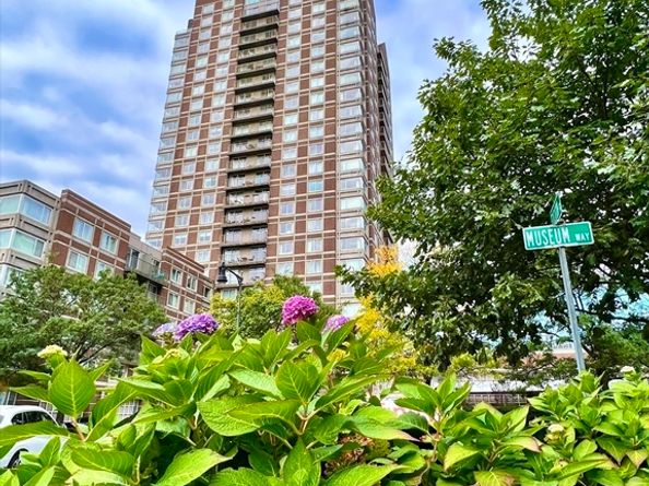 8 Museum Way 1201, Cambridge MA 02141