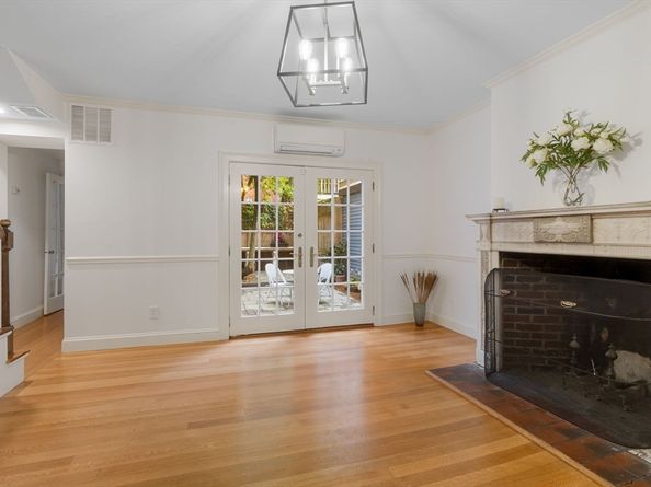 24 Fayette St, Boston MA 02116