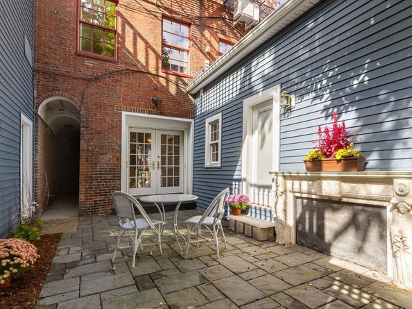 24 Fayette St, Boston MA 02116