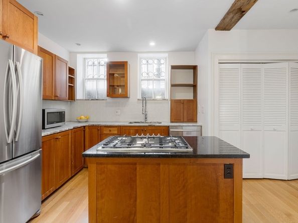 24 Fayette St, Boston MA 02116
