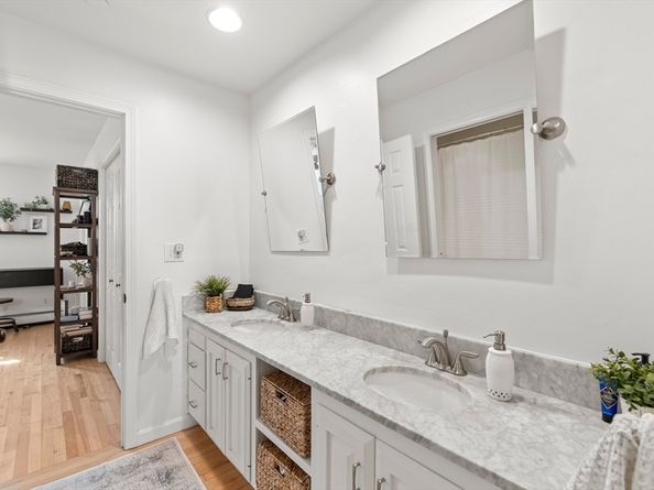 494-496 E 4th St 2, Boston MA 02127