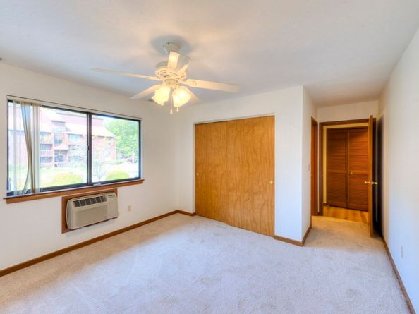 340 Sunderland Rd 23, Worcester MA 01604