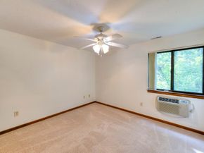 340 Sunderland Rd 23, Worcester MA 01604
