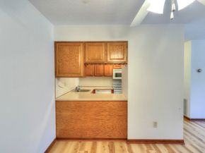 340 Sunderland Rd 23, Worcester MA 01604