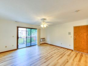 340 Sunderland Rd 23, Worcester MA 01604