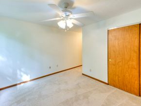 340 Sunderland Rd 23, Worcester MA 01604