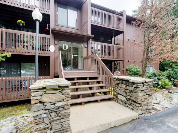 340 Sunderland Rd 23, Worcester MA 01604