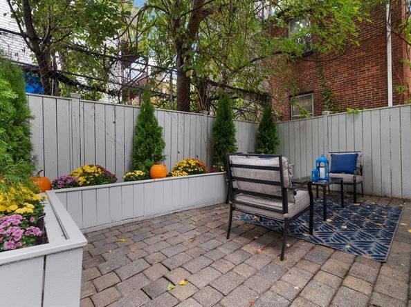 385 Meridian St 1, Boston MA 02128