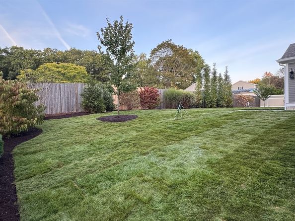 8 Brown Ave, Newburyport MA 01950