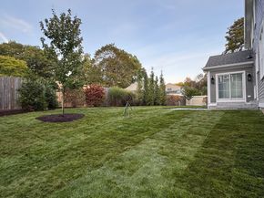 8 Brown Ave, Newburyport MA 01950