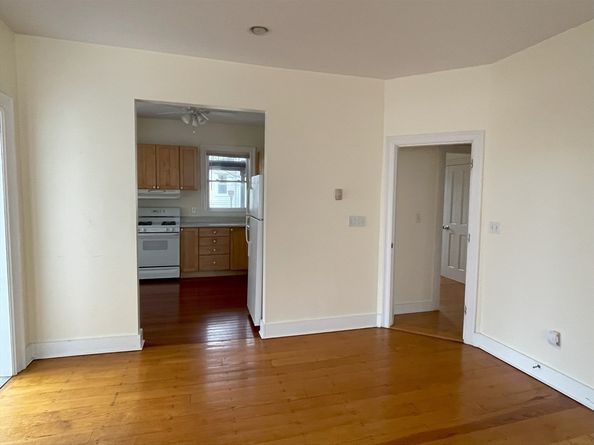 22 Walnut Place 1, Newton MA 02460