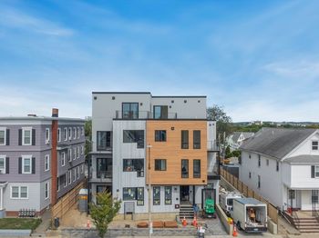 595 Broadway