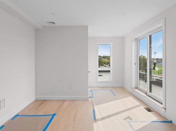 595 Broadway 202, Somerville MA 02145
