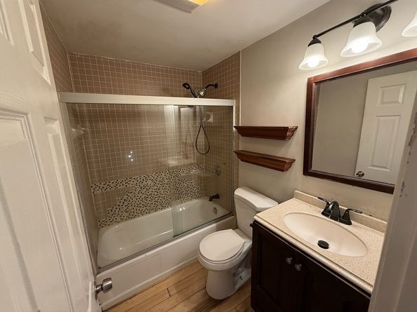 390 Riverway 6, Boston MA 02115