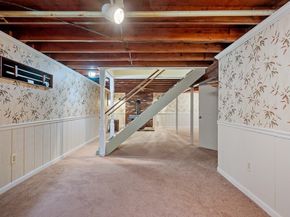 62 Larned Rd, Oxford MA 01540