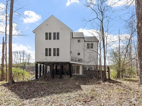 1014 Highland St, Holliston MA 01746