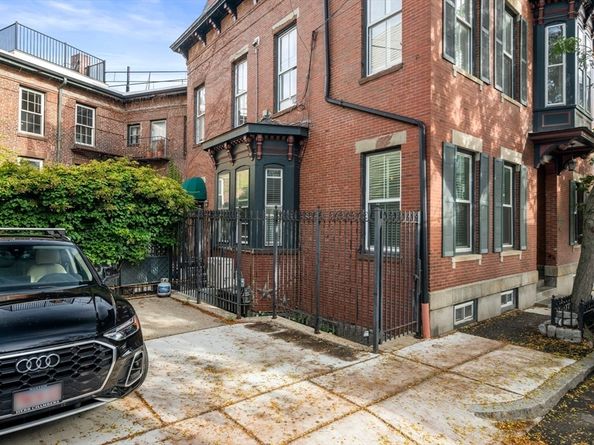 52 Sullivan St 1, Boston MA 02129
