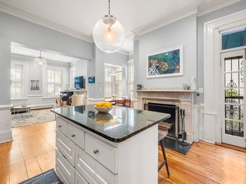 52 Sullivan St