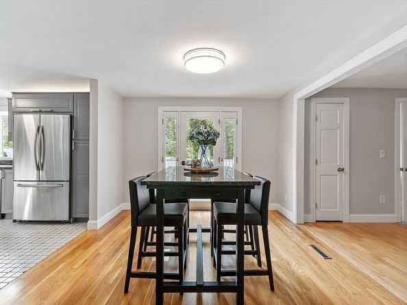 30 Paul Revere Rd, Acton MA 01720