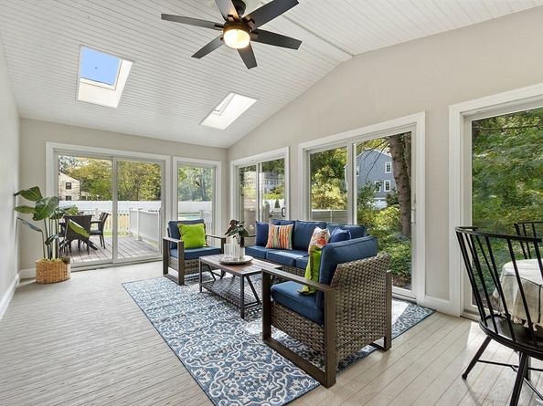 30 Paul Revere Rd, Acton MA 01720