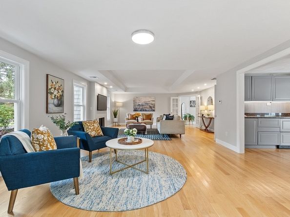 30 Paul Revere Rd, Acton MA 01720