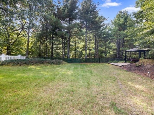 56 Wiltshire Ln, Marshfield MA 02050