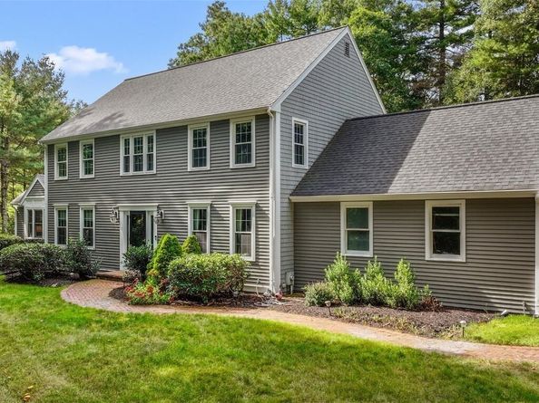 56 Wiltshire Ln, Marshfield MA 02050